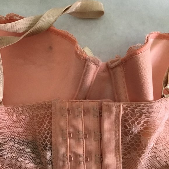 Sexy peach lace bra and panties set size 34A - Picture 3 of 4